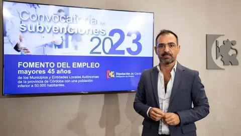 F&eacute;lix Romero presenta la convocatoria de Fomento de Empleo para Mayores de 45 años de la Diputaci&oacute;n de C&oacute;rdoba (FOTO: cedida)