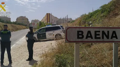 Patrulla de la Guardia Civil en Baena (FOTO: Guardia Civil)