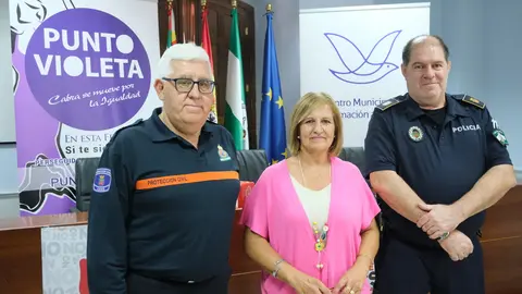 Presentaci&oacute;n del Punto Violeta en la Real Feria y Fiestas de Cabra (FOTO: cedida)