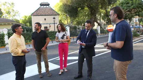 Recepci&oacute;n de las obras en la calle Federico Garc&iacute;a Lorca, de Lucena (FOTO: cedida)