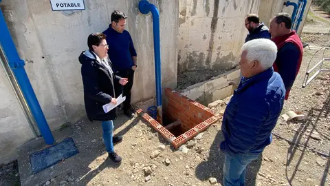 La alcaldesa, Mari Fe Mu&ntilde;oz, visita infraestructuras hidr&aacute;ulicas mejoradas por el Ayuntamiento de Fuente-T&oacute;jar (FOTO: archivo)
