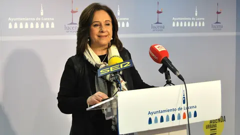 Araceli Rodr&iacute;guez presenta los actos con motivo del D&iacute;a de Andaluc&iacute;a en Lucena (FOTO: cedida)