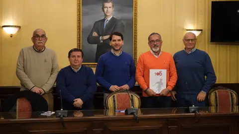Presentación del Comité de Honor del Centenario del CD Egabrense (FOTO: cedida)