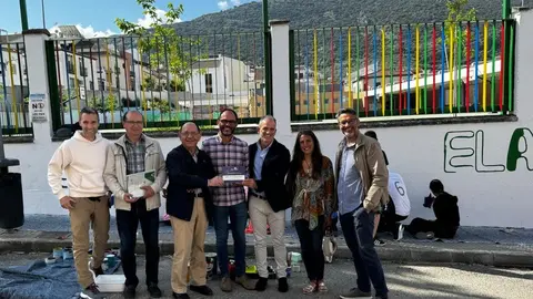 Presentaci&oacute;n de la nueva gu&iacute;a did&aacute;ctica del Parque Natural y Geoparque 'Sierras Subb&eacute;ticas' en Do&ntilde;a Menc&iacute;a (FOTO: cedida)