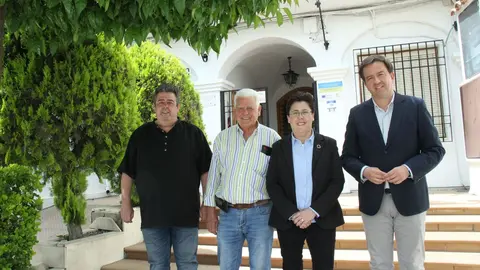 Visita del presidente del GDR a Fuente-T&oacute;jar (FOTO: cedida)