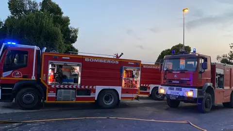 Veh&iacute;culos de Bomberos del Consorcio Provincial de C&oacute;rdoba (FOTO: CECEM 112 Andaluc&iacute;a)