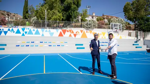 Recepción de las obras de la pista deportiva y la piscina de Luque (FOTO: cedida)