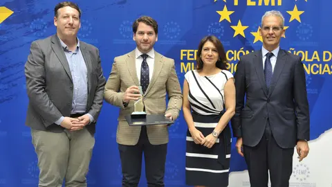 Premio de la FEMP al Ayuntamiento de Cabra por el programa 'Tod@s al Cole' (FOTO: cedida)
