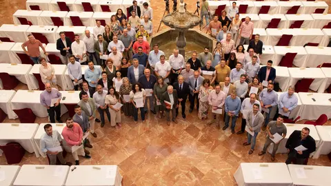 Acto de firma de convenios del programa provincial Diputación Invierte 2024 (FOTO: cedida)
