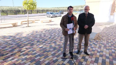 Obras PFEA en la Urbanizaci&oacute;n Pedro Garfias de Cabra (FOTO: cedida)