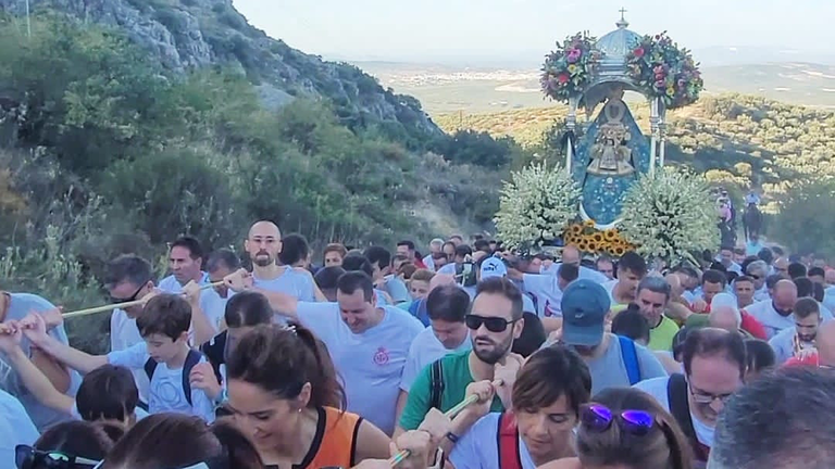 Subida de Mar&iacute;a Sant&iacute;sima a su Santuario en 2023 (FOTO: Carlos Gonz&aacute;lez Cabrera)