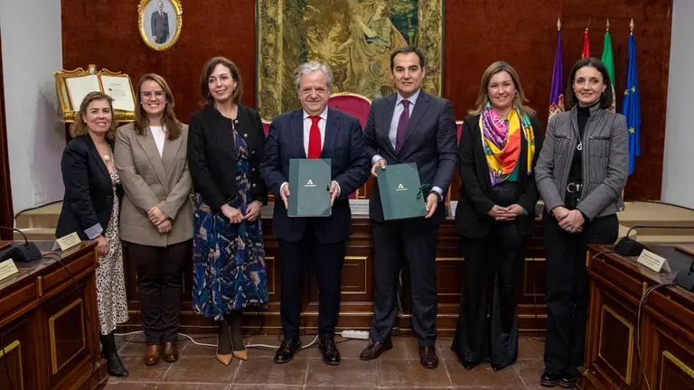 Firma del convenio para el programa de Capacitación Digital en C&oacute;rdoba (FOTO: cedida)