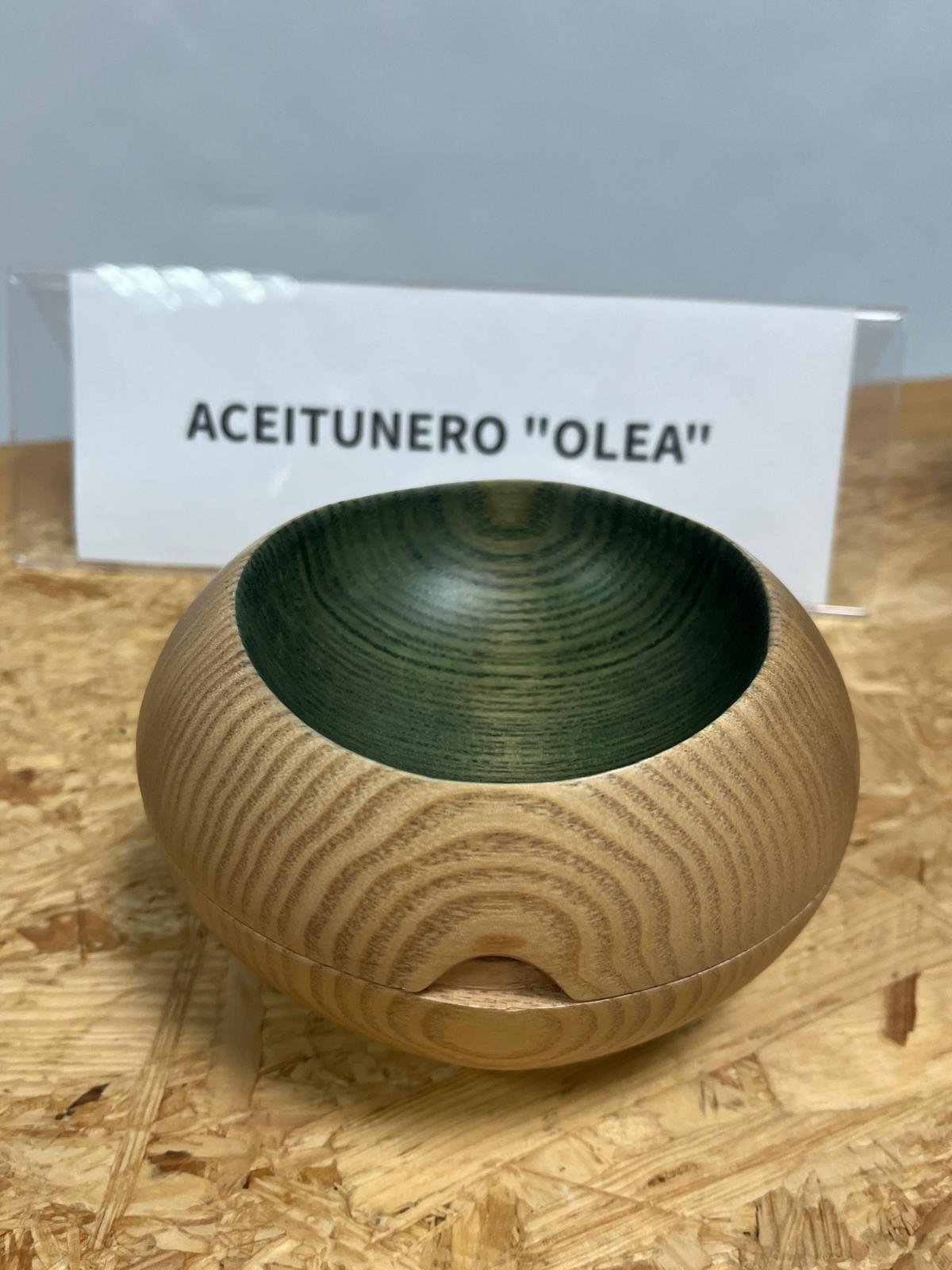 'Aceitunero Olea', realizado por alumnado de la Escuela de la Madera del SAE en Encinas Reales (FOTO: cedida)